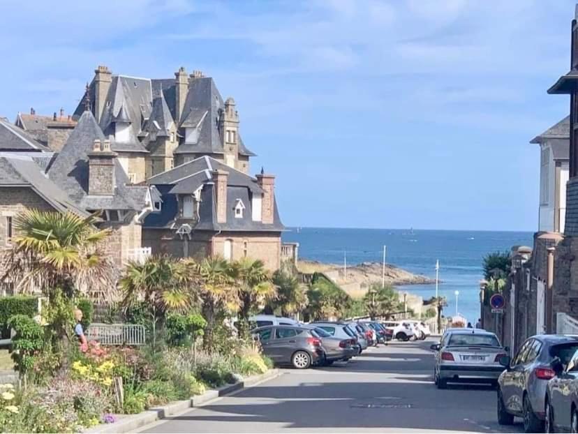 Appartement Cosy 1 Chambre Pour 2 Pers - Renove - Terrasse - Parking Dinard Exteriör bild