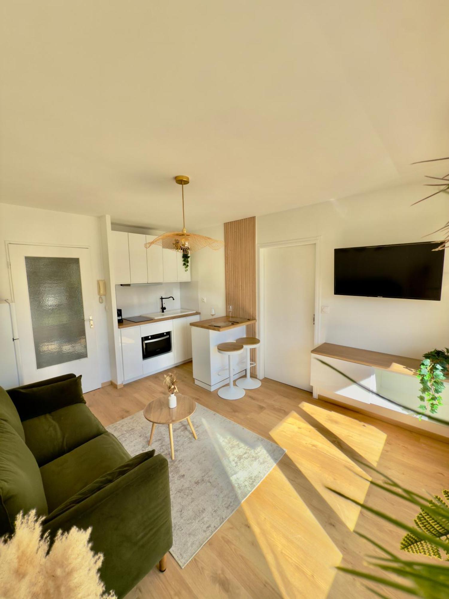 Appartement Cosy 1 Chambre Pour 2 Pers - Renove - Terrasse - Parking Dinard Exteriör bild